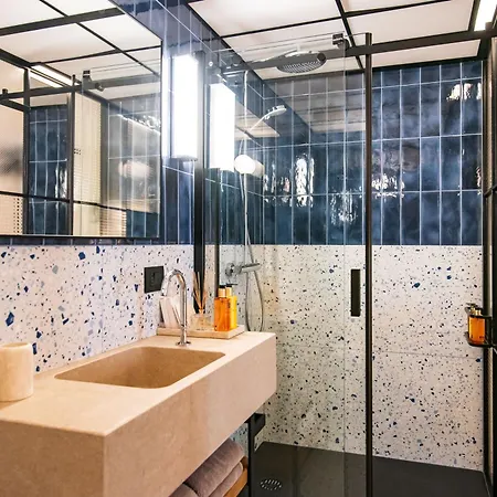 Szálloda 7oaks Noble House