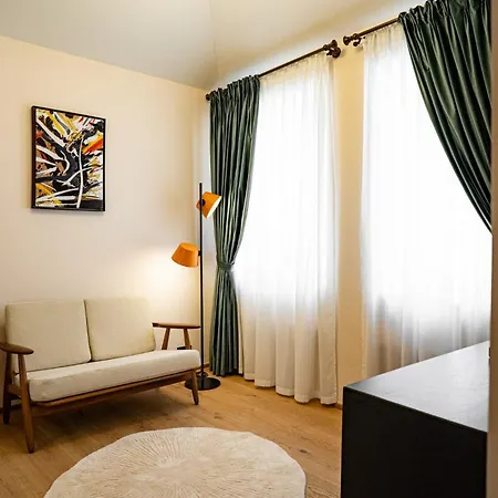 酒店 7oaks Noble House 4*