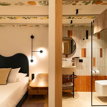 Hotel 7oaks Noble House