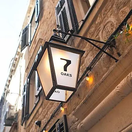 7oaks Noble House Pensión 4*