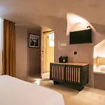 7oaks Noble House